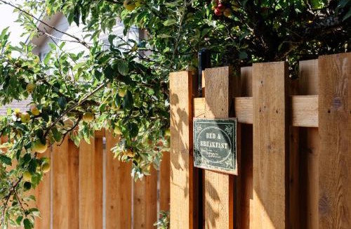 Campbell River House | Brass Apple Cottage