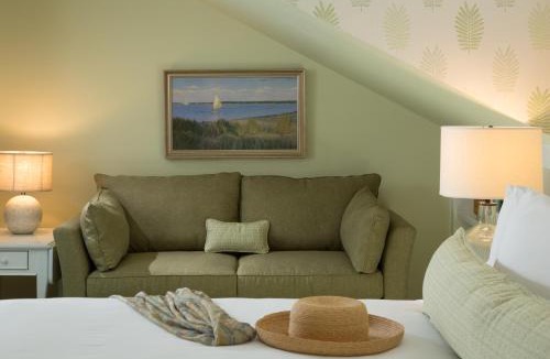 Nantucket Town Bed & Breakfast | Brass Lantern Inn