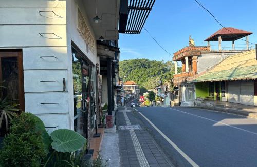 Ubud City-Centre Hotel | Brata Inn Ubud