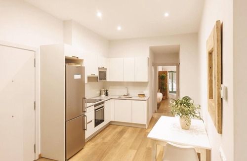Barri Vell Apartment | Bravissimo Força 17 Aigua, with one-bedroom and terrace