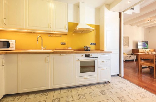 Old Town Apartment | Bravissimo Mercaders 6, 3-bedroom apartment in the city center of Girona