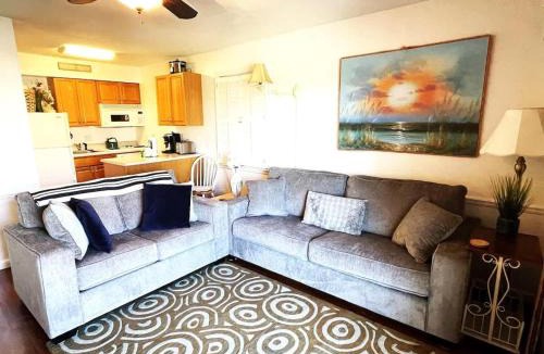 North Forest Beach House | Breakers 221 - Walk to Beach, Shops and Dining