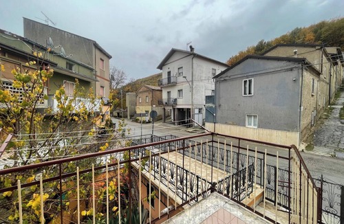 Avigliano Apartment | Breaking Bed: cozy retreat in the heart of Basilicata