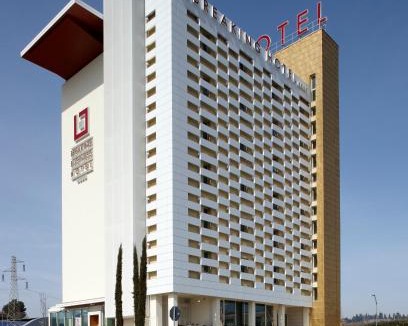 Mosciano Sant'Angelo Hotel | Breaking Business Hotel