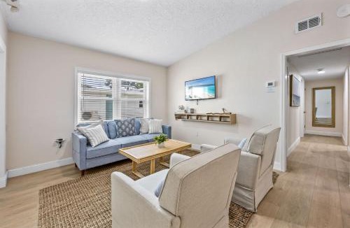 Parsuns To Cocoa Beach Apartment | Breakwater Bungalow