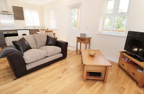 Morpeth Cottage | BREAMISH, pet friendly, with a garden in Longframlington