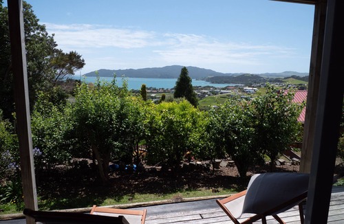 Cable Bay House | Breath taking views, lots of room for whole family/friends for fun in the sun