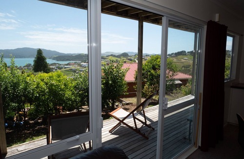 Cable Bay House | Breath taking views, lots of room for whole family/friends for fun in the sun