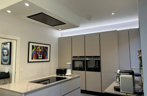 Corstorphine Villa | Breathtaking 4 bedroom townhouse In central Murrayfield location, free parking