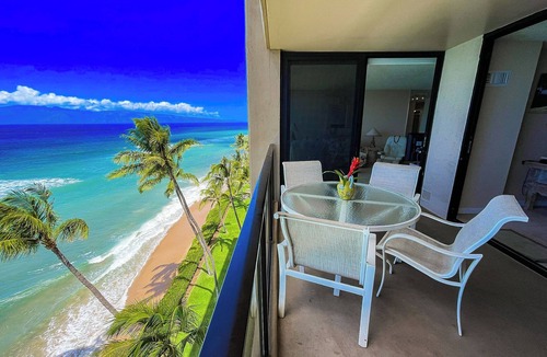 Honokowai Condo | Breathtaking Beachfront/Oceanfront, Luxury, Serenity, Perfect for a Honeymoon