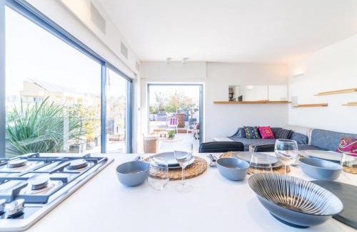 Florentin Apartment | Breathtaking Duplex Penthouse near Rothschild BLVD