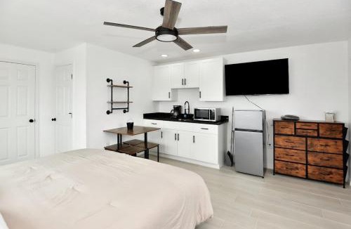 Daytona Beach Shores House | Breathtaking King Suite #9 Steps to Daytona Beach