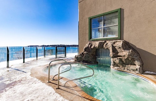 Two Harbors House | Breathtaking Lake Views | Studio, 2 Queen | Pools