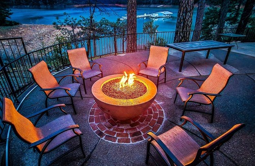 Lakehead House | Breathtaking Lakefront Havin, Remodeled, Hot Tub - Shasta Lakeshore Retreat #10