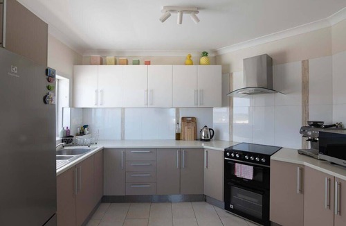 Maroubra Apartment | Breathtaking Maroubra Beachview Apt w Parking