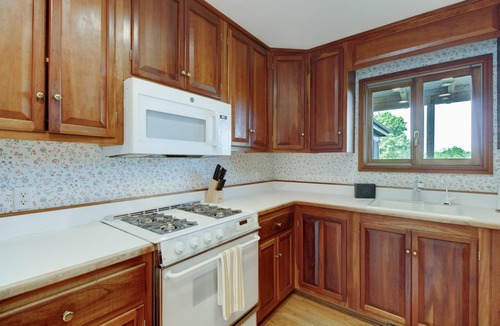 Hot Springs House | Breathtaking Mountain Views Near Omni Homestead Resort!