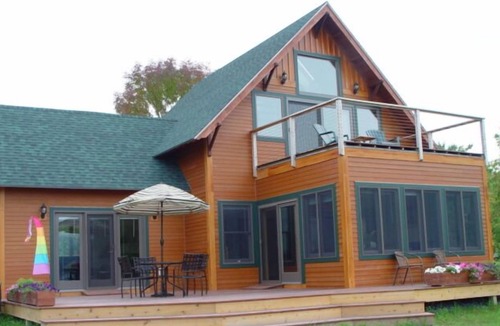 Moriah Center House | Breathtaking New Premier Lake Champlain Waterfront Beach,Foliage,Ski Escape!