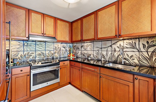 Honokowai Condo | Breathtaking Oceanfront/Beachfront Corner View Luxury on Kaanapali Beach 2B 2B