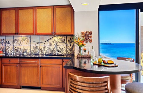 Honokowai Condo | Breathtaking Oceanfront/Beachfront Corner View Luxury on Kaanapali Beach 2B 2B