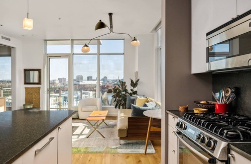 Northwest Portland House | Breathtaking Panoramic Views of Mt. Hood, Willamette River, & City, Pet Friendly + Reserved Parking