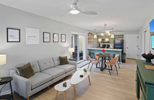 Ottawa House | Breathtaking River Front Views!