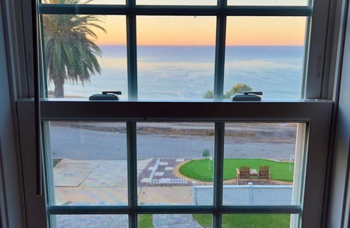 Pacific Palisades House | Breathtaking Ocean Front Bluffs Home in Pacific Palisades