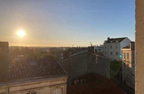 Saint Seurin - Fondaudege Apartment | Breathtaking view over the rooftops of Bordeaux! Magical