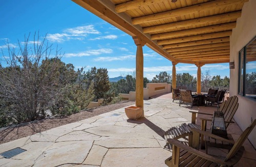 Vista Encantada House | Breathtaking Views, Comfortable Family Home