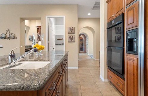 La Quinta House | Breathtaking Views! Private Pool/Spa, Courtyard Fireplace, Patio Bar/BBQ Legends Retreat-4BD#110804