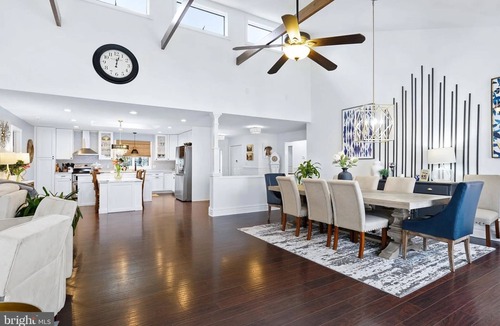 Elkton House | Breathtaking Waterfront Property w/pool and private dock. Relax and unwind.