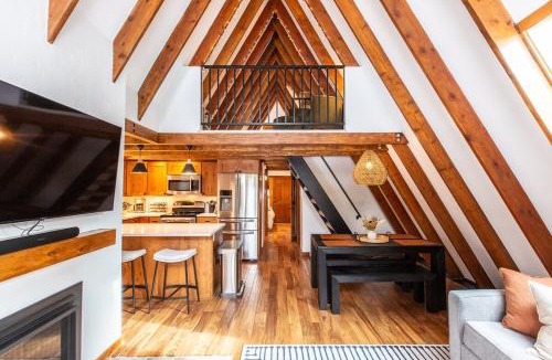 Blue River House | Breckenridge Modern A Frame with Spa, Sauna, Views