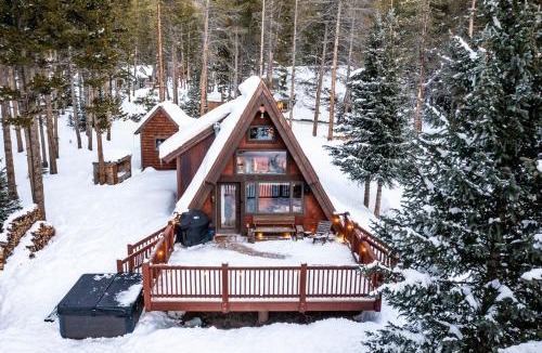 Blue River House | Breckenridge Modern A Frame with Spa, Sauna, Views