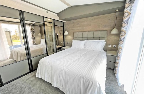 Pershore Resort | Bredon View