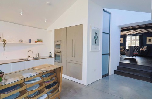 West Compton Cottage | BREDY COTTAGES, pet friendly, with pool in Burton Bradstock