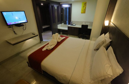 Karur Hotel | Breeze Palace