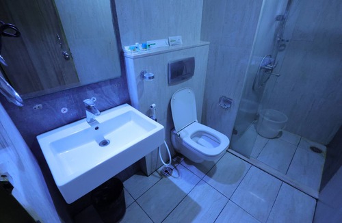 Karur Hotel | Breeze Palace