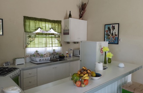 Goodland House | Breezy Bee - Newly Build Air Conditioned Bungalow near Silver Sands Beach