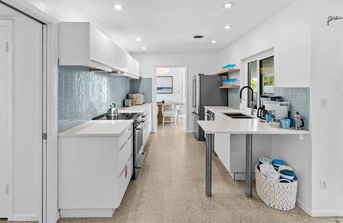 Harbor Hills House | Breezy Blue-Pool, Hot Tub, Minutes to Beach, Games