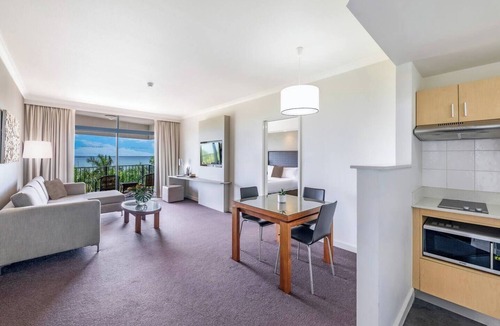 Darwin City Centre Apartment | Breezy Harbourfront Resort with Seaviews and Pool