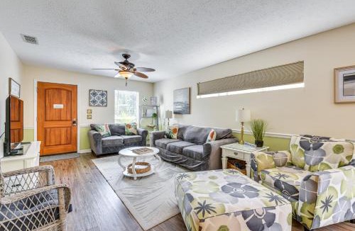 El Centro Beach House | Breezy PCB Vacation Rental w/Lanai, Walk to Ocean