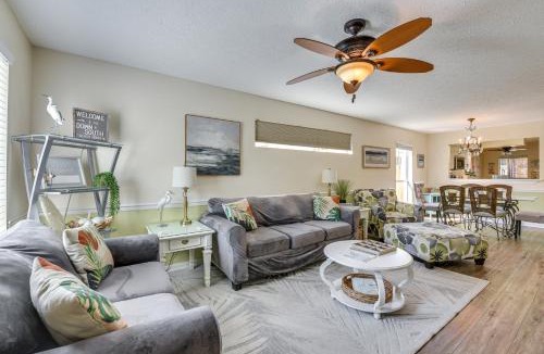 El Centro Beach House | Breezy PCB Vacation Rental w/Lanai, Walk to Ocean