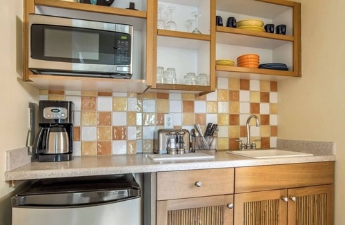 Sandestin Hotel | Breezy Studio w/Balcony: Walk to the Village of Baytowne Wharf & Shops