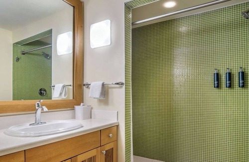 Sandestin Hotel | Breezy Studio w/Balcony: Walk to the Village of Baytowne Wharf & Shops