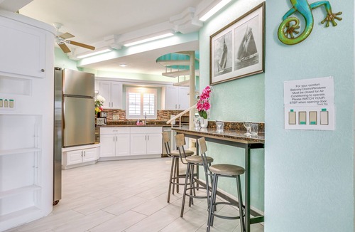 Clearwater Beach Cottage | Breezy White Sands House Steps to Gulf Shore!