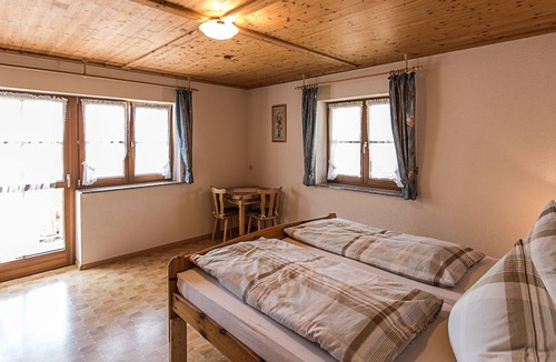 Oberharmersbach Apartment | Breigenhof - Apartment Leibgeding 100sqm - sunny location