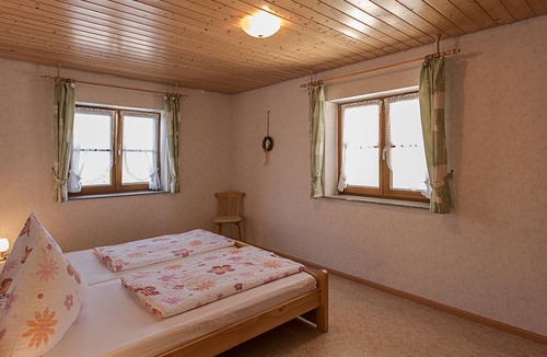 Oberharmersbach Apartment | Breigenhof - Apartment Leibgeding 100sqm - sunny location