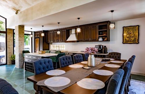 Sighisoara Villa | Breite Privée Forest and Pool Retreat