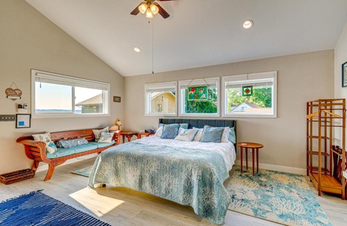West Hills Apartment | Bremerton Studio w/Bay View: Beach Access!