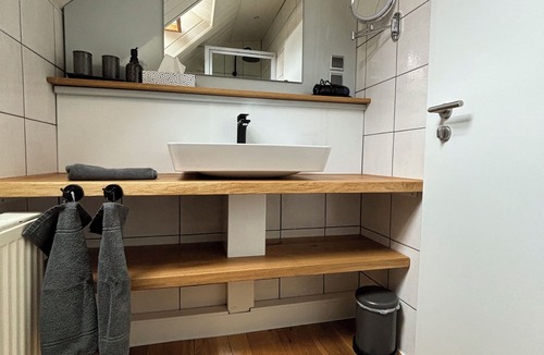 Langenbernsdorf Apartment | Brenner vacation apartment ~ check in and feel good ~