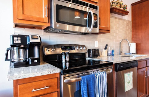 Phoenix Hill House | Brew & View, Walkable, City View, Brewery District